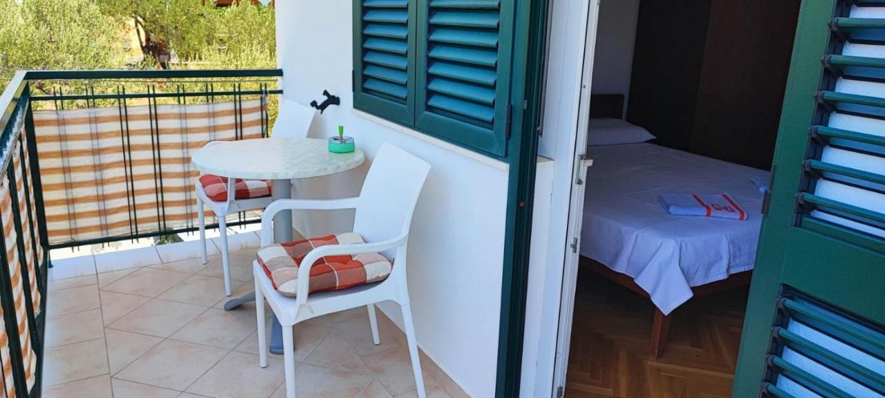 Apartments Racetin Marina Kültér fotó